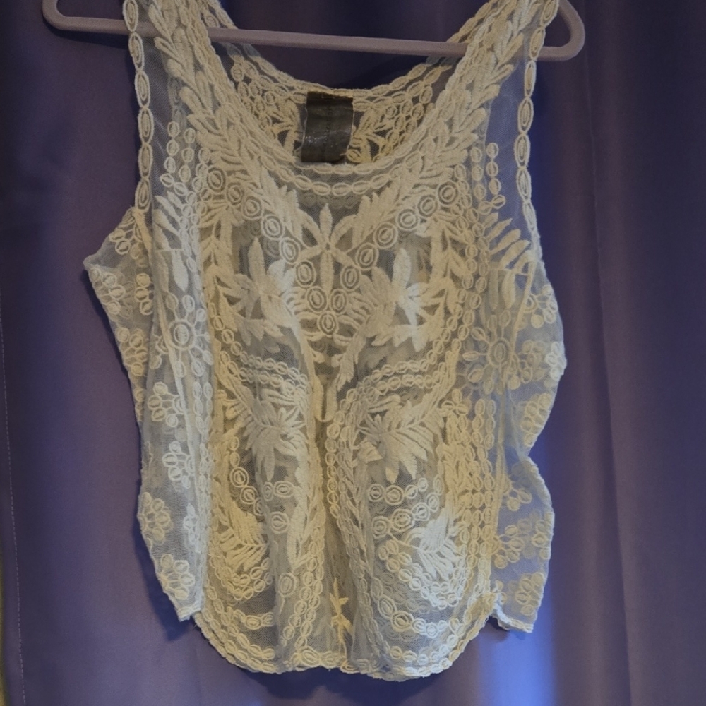 Elegant Lace Sleeveless Top - White